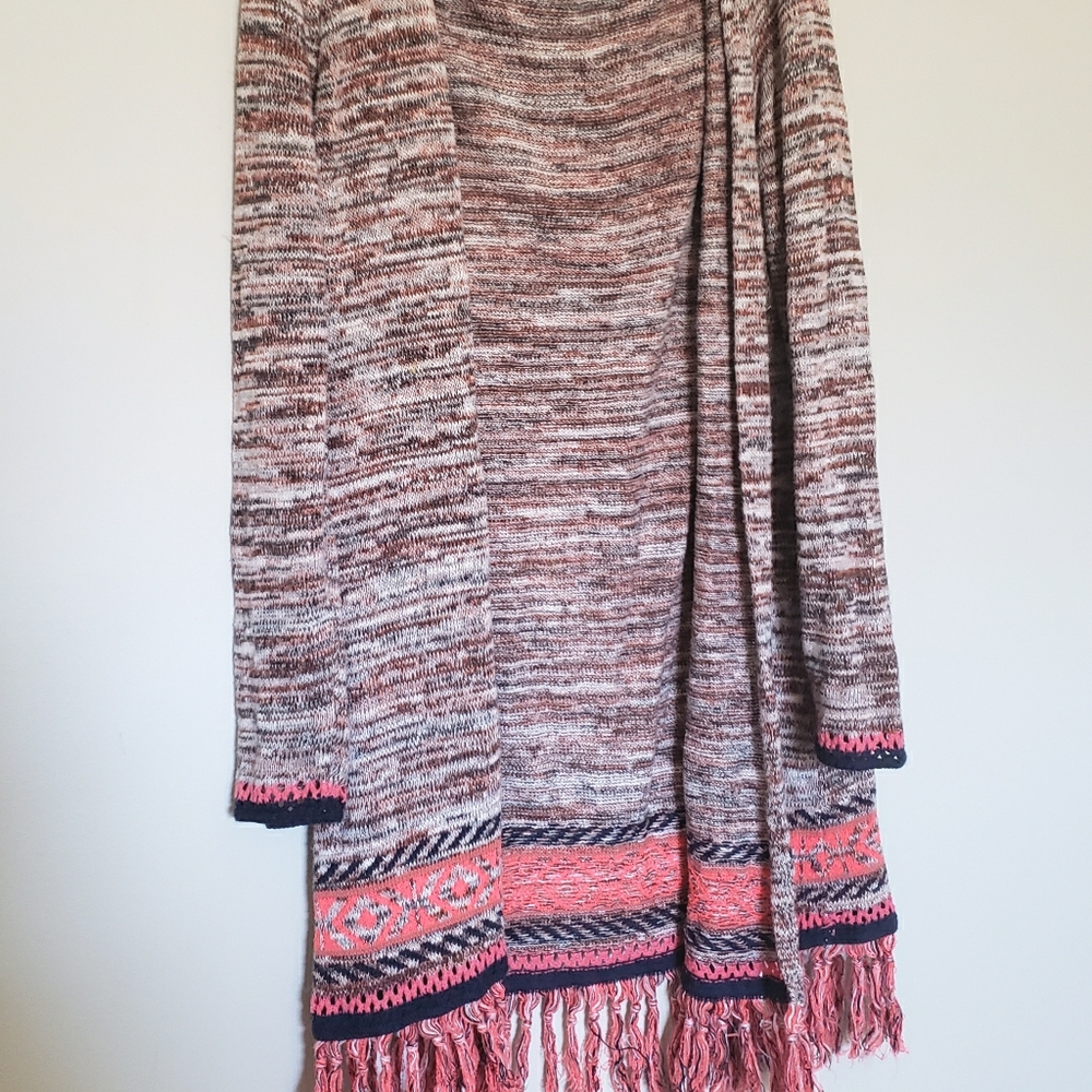Hooded sweater with bright colors